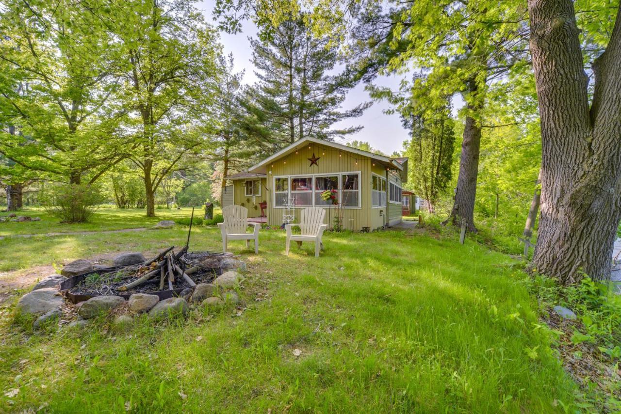 Riverfront Nature Getaway Near Downtown Pine City! Villa Exterior photo